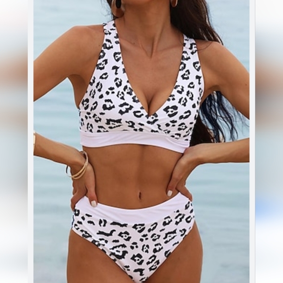 Beachsissi Swimsuit - Picture 1 of 9